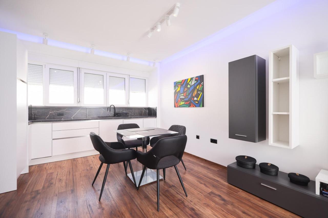 Apartment Larga Zara Esterno foto