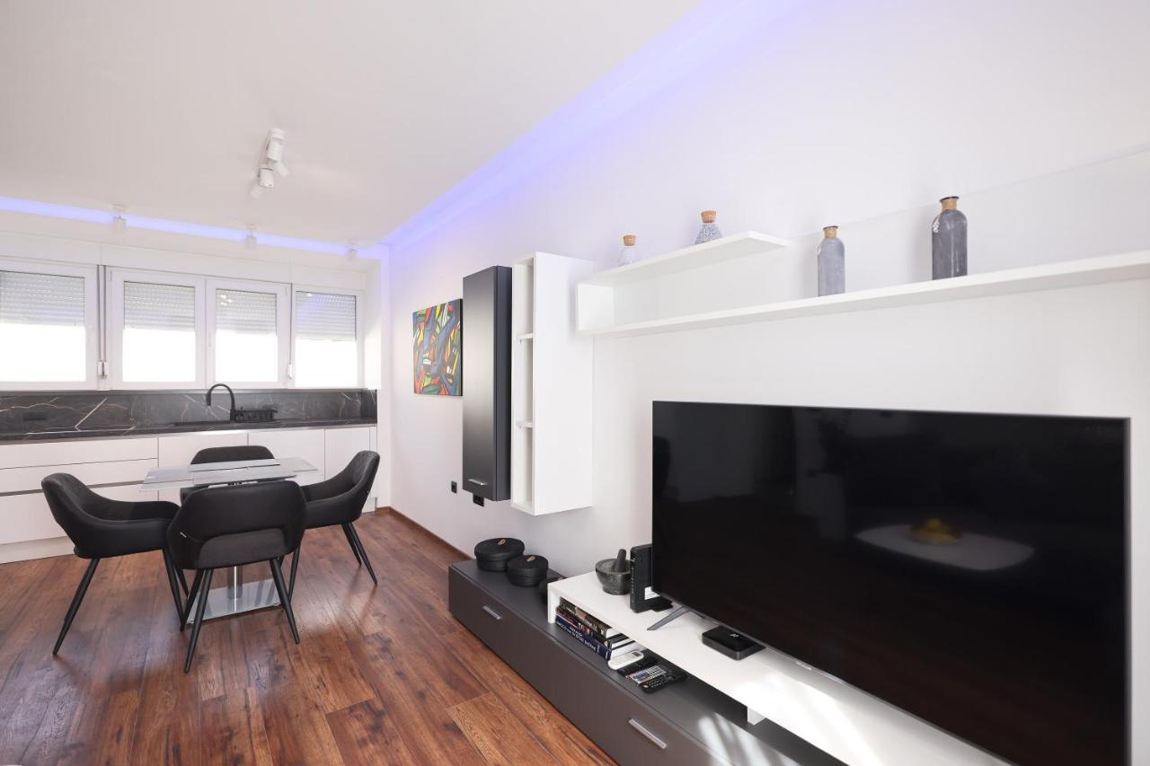 Apartment Larga Zara Esterno foto