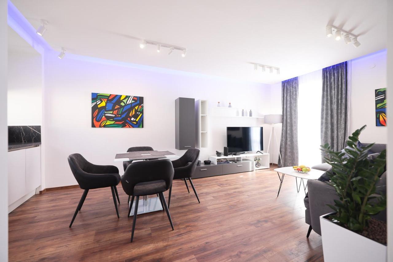 Apartment Larga Zara Esterno foto